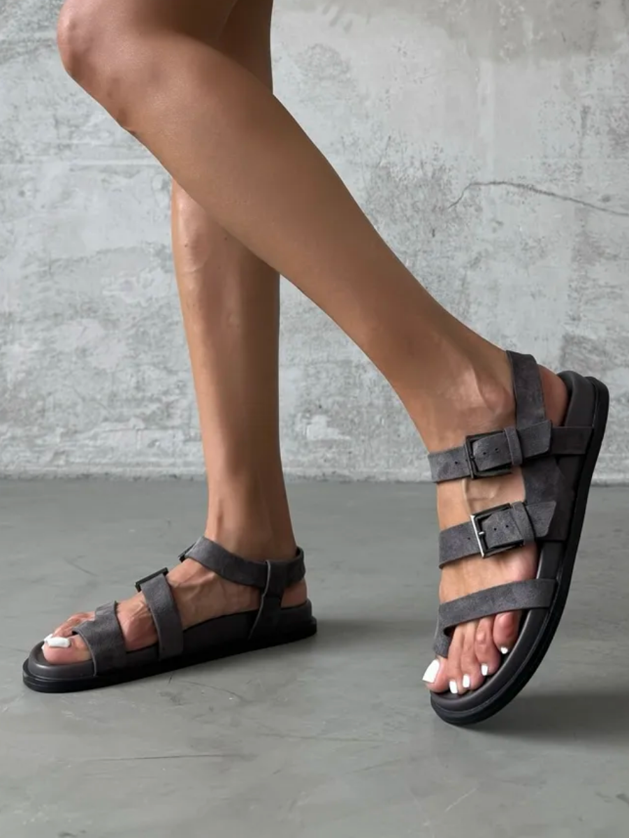 Sandale en daim chic pour femme